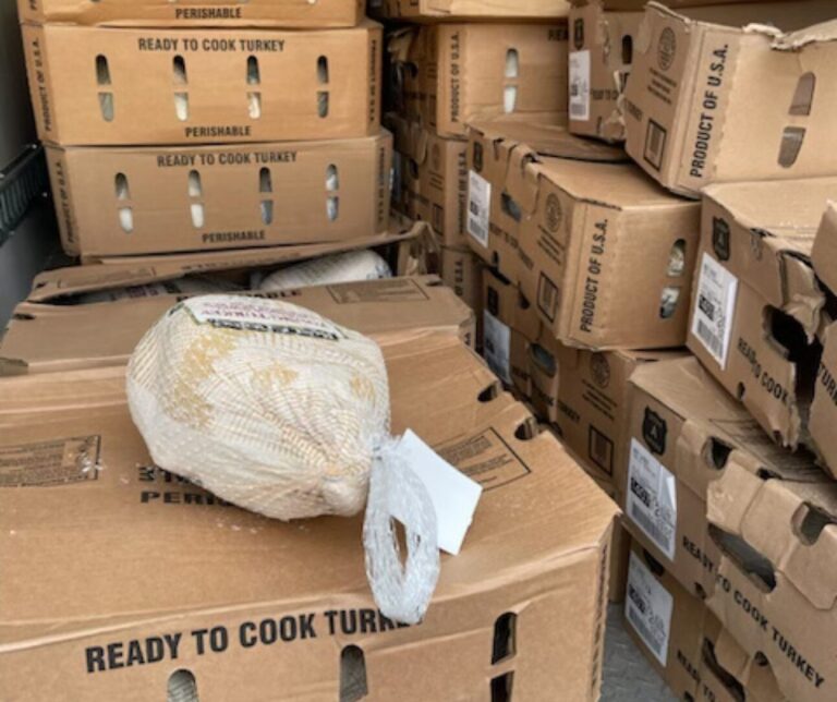 Hundreds flock to The Highlands for TurkeyThon 2024!