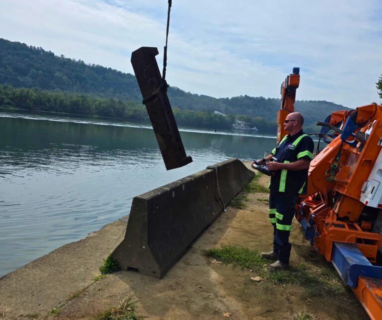 Local sheriff’s office sends dive team to recover missing park bench from Ohio River
